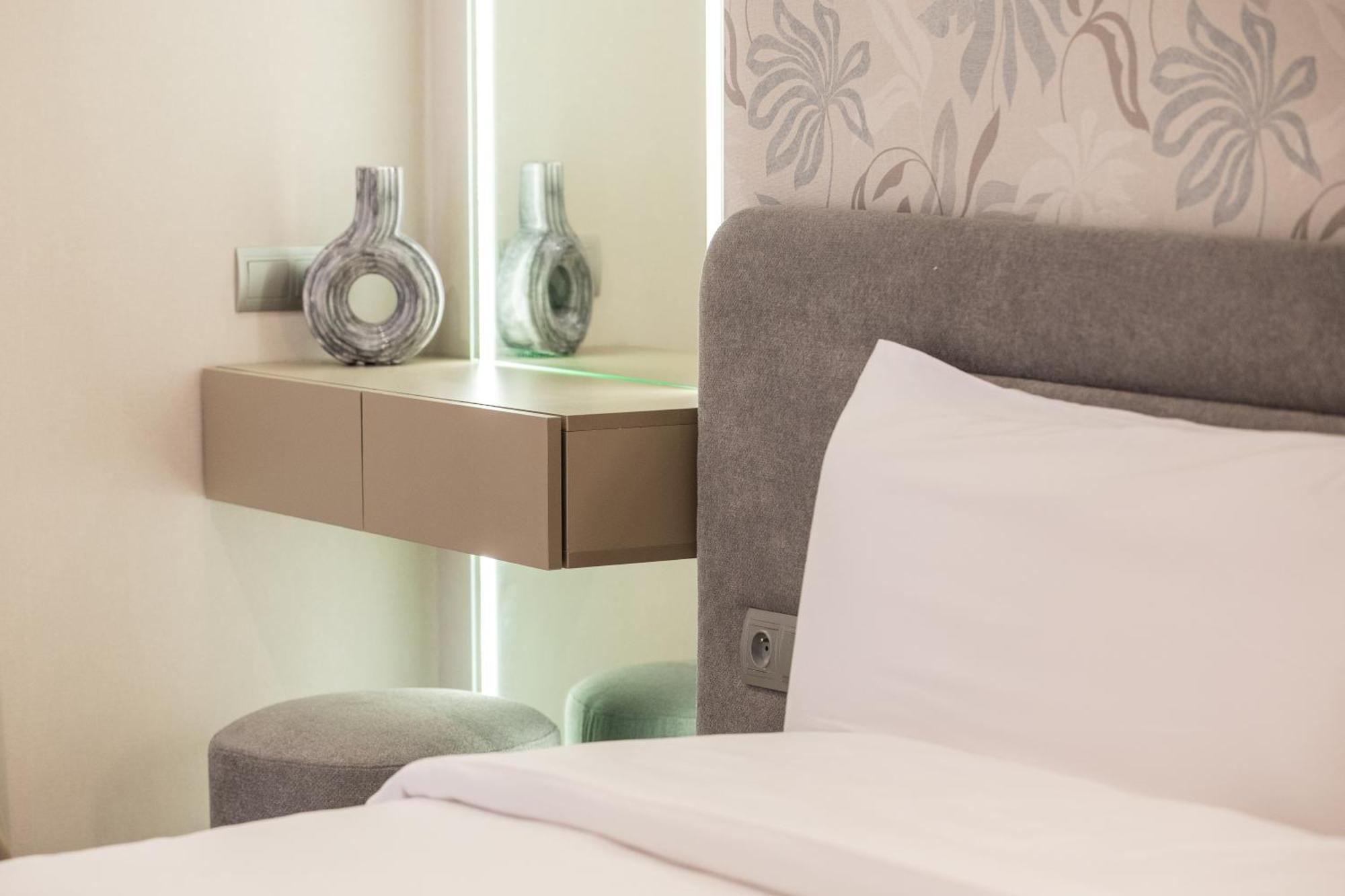 Two Bedroom Luxury Just Family And Couple Married Appartement Tanger